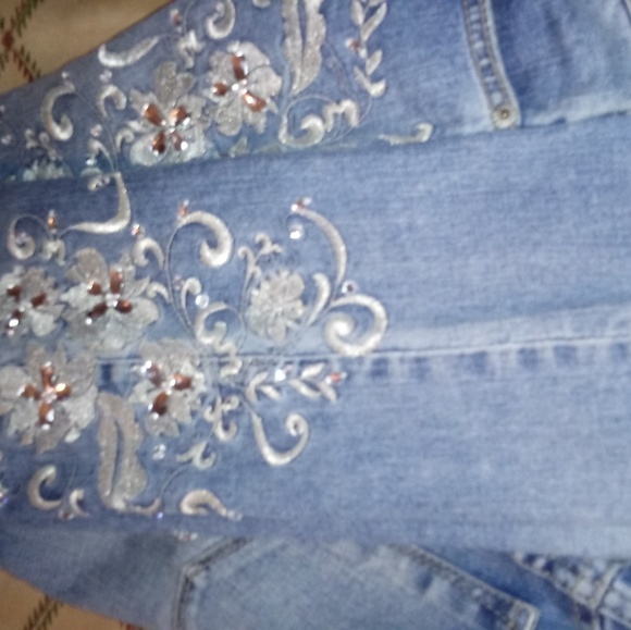 💙PRICE DROP ❤VS KISS WMS  jeans with rhinestones - Picture 5 of 6